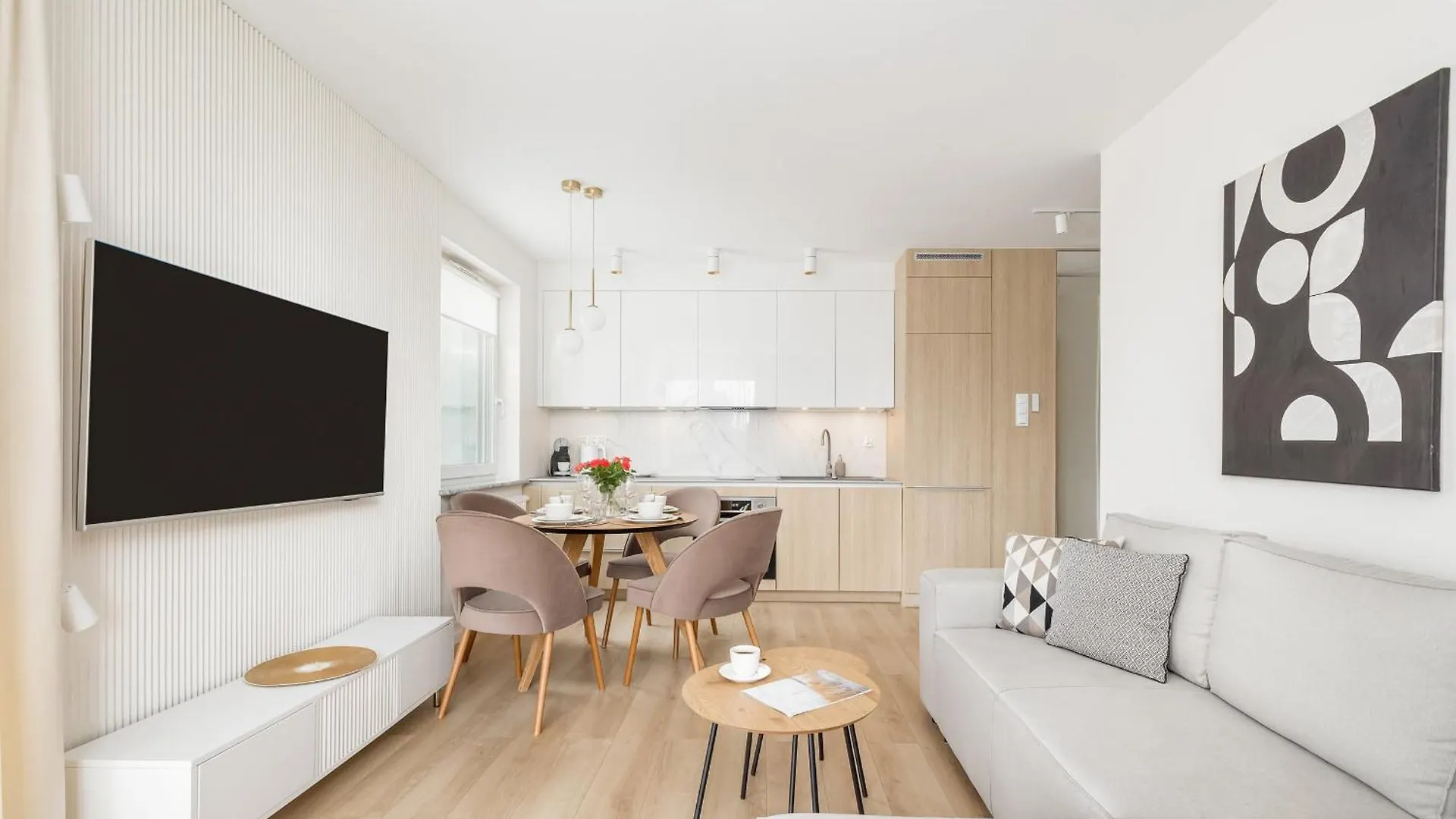 Beautiful Apartment With Balcony And Parking By Noclegi Renters Kołobrzeg