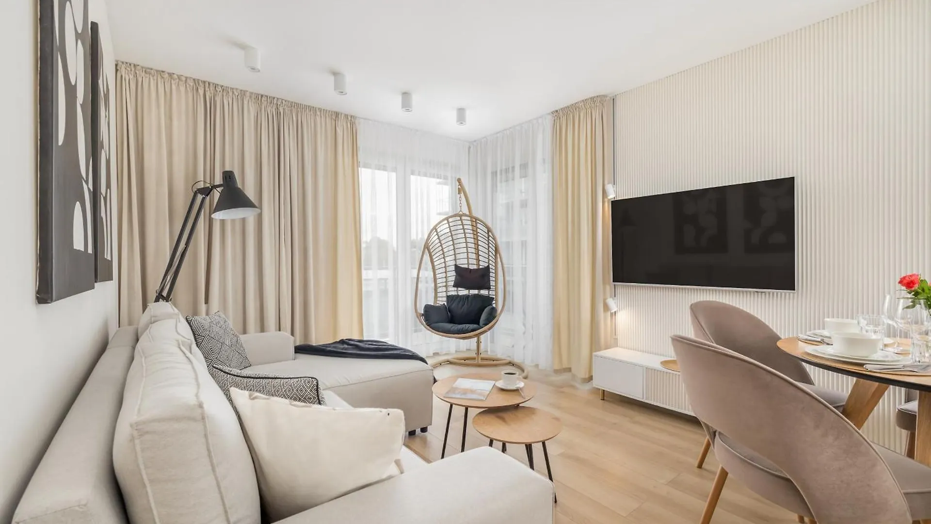 Beautiful Apartment With Balcony And Parking By Noclegi Renters Kolobrzeg