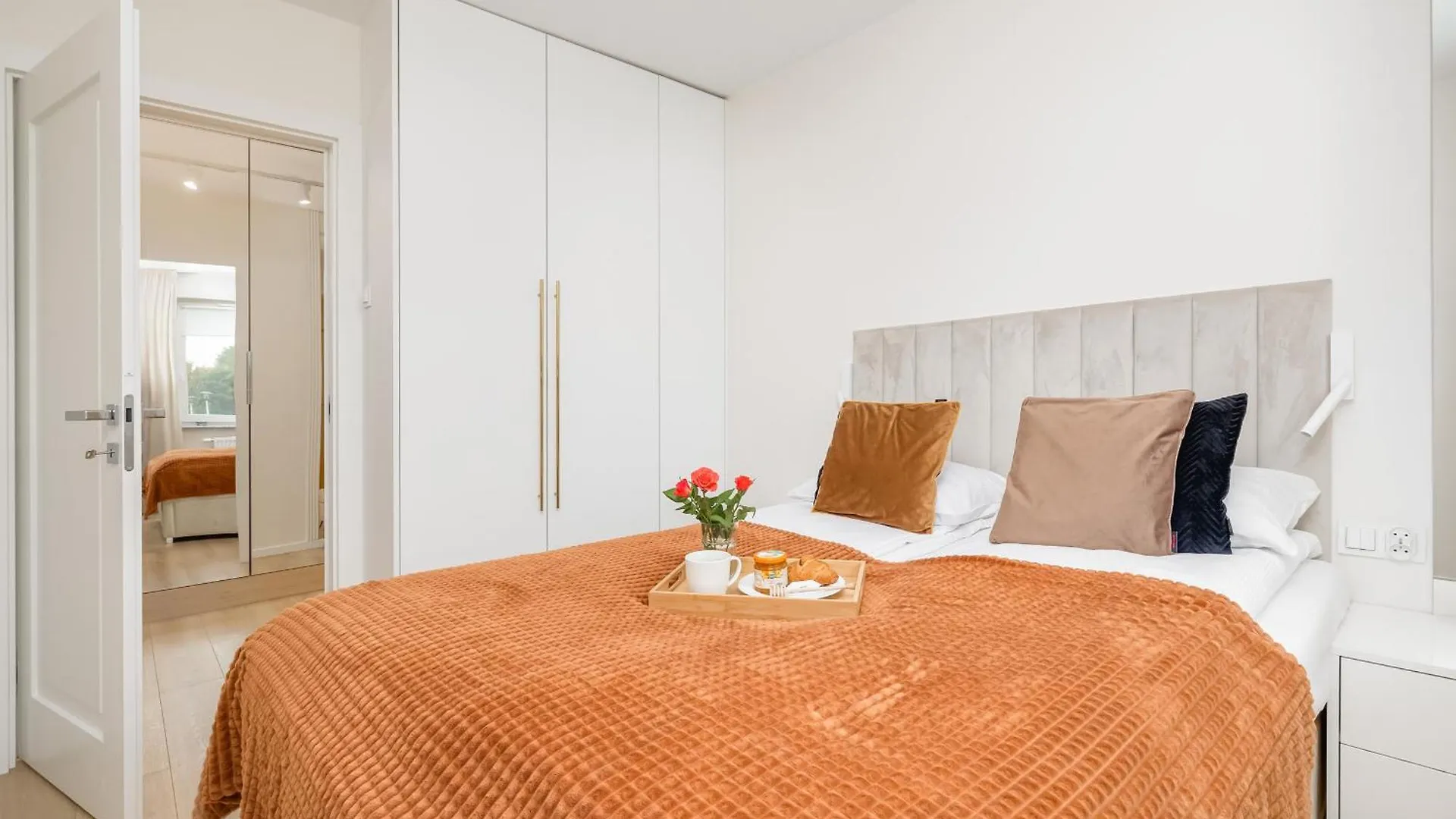 Beautiful Apartment With Balcony And Parking By Noclegi Renters Kolobrzeg