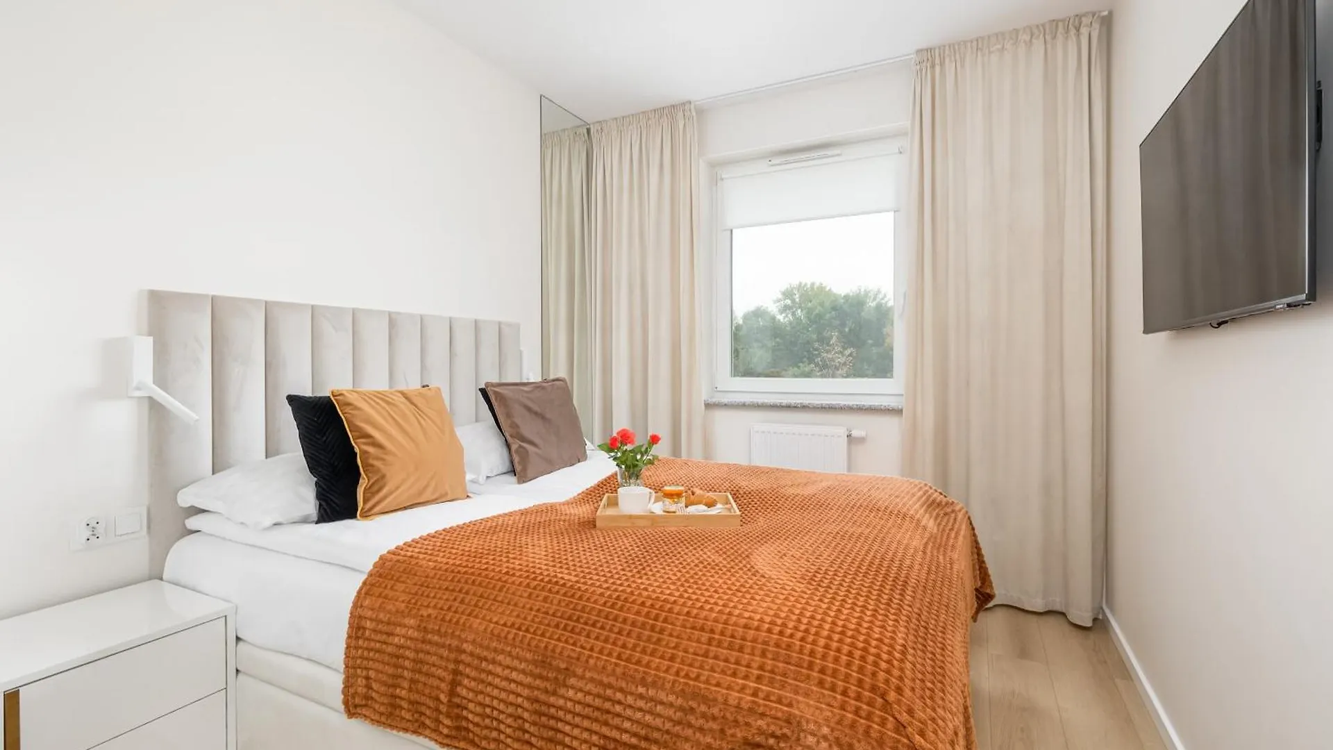 Beautiful Apartment With Balcony And Parking By Noclegi Renters Kolobrzeg
